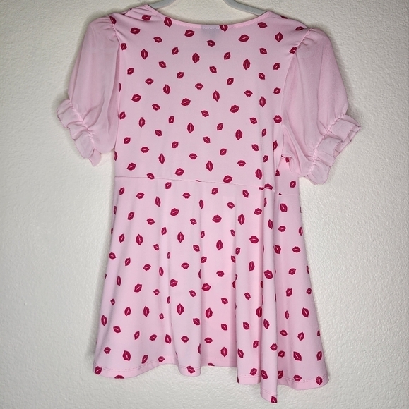 Torrid Pink Lips Studio Knit Chiffon Puff Sleeve Surplice Top 00 - Picture 5 of 9